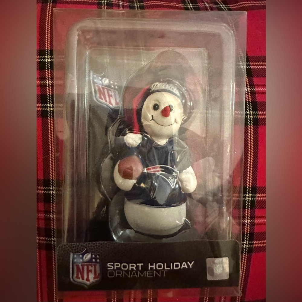 NWT NIB New England Patriots Snowman Ornament NFL Licensed Forever Collectibles